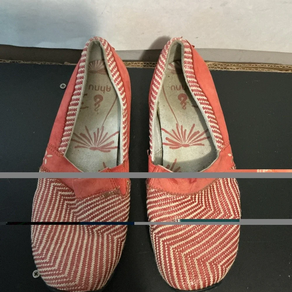 Ahnu chevron casual